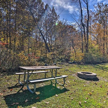 Pet-Friendly Cabin With Fire Pit And River Access! Parsons Extérieur photo