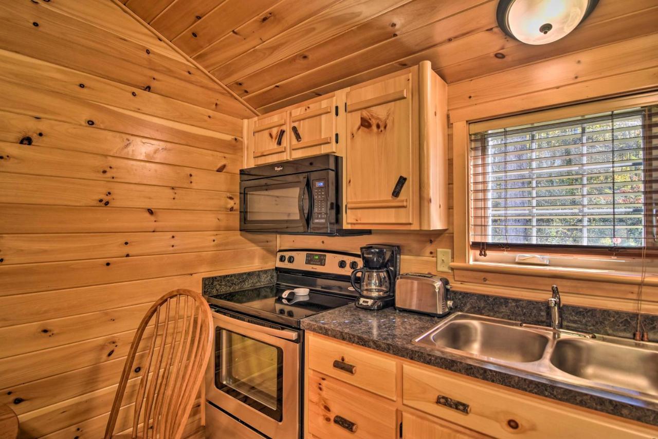 Pet-Friendly Cabin With Fire Pit And River Access! Parsons Extérieur photo