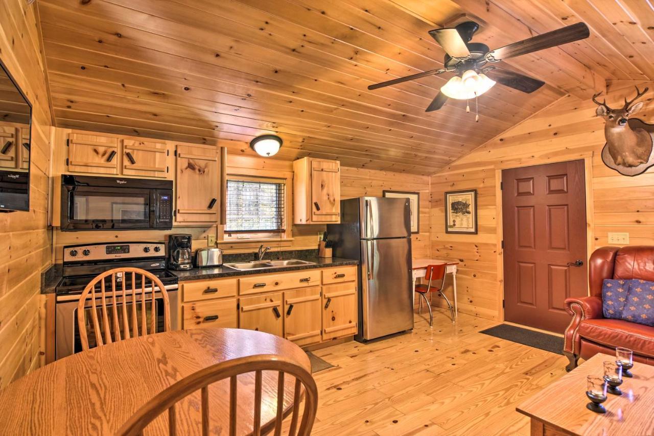 Pet-Friendly Cabin With Fire Pit And River Access! Parsons Extérieur photo