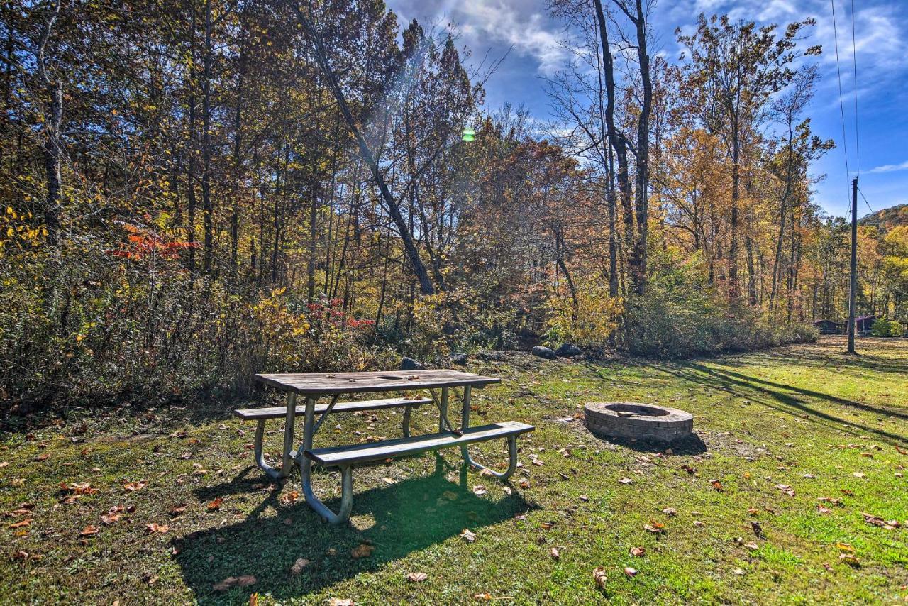 Pet-Friendly Cabin With Fire Pit And River Access! Parsons Extérieur photo